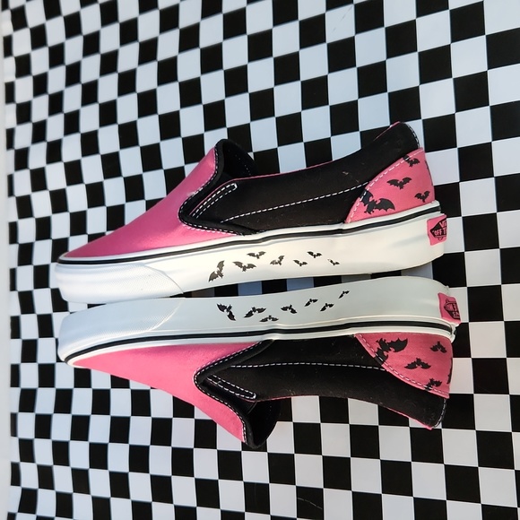 Warped Tour RARE bats Slip on Vans Size 7.5 Women's Men's 6 - Picture 14 of 16